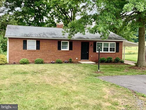 691 Alleghenyville Rd, MOHNTON, PA, 19540-8118 | Card Image