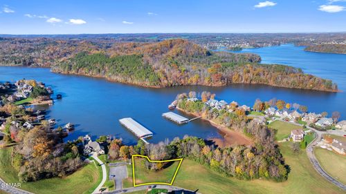 261 White Swan Dr, Vonore, TN, 37885-5424 | Card Image