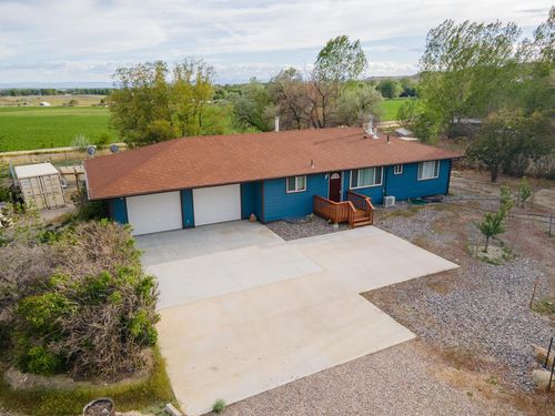 94 Cliff Dr, Riverton, WY, 82501-8800 | Card Image