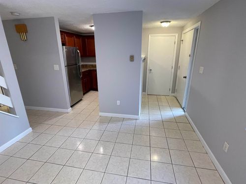 12 Victoria Dr, Merrimack, NH, 03054-3115 | Card Image