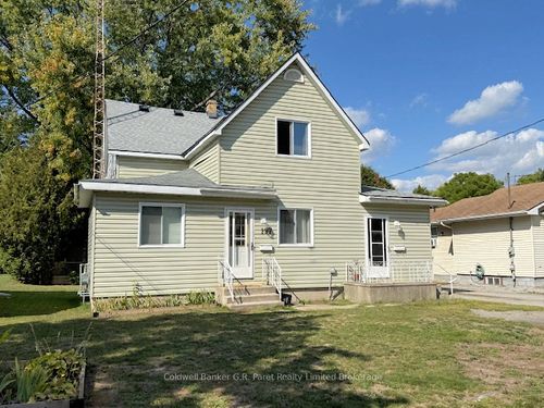 {{alt}} | Card Image