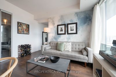 1602 - 297 College St, Condo with 2 bedrooms, 2 bathrooms and 1 parking in Toronto ON | Image 3