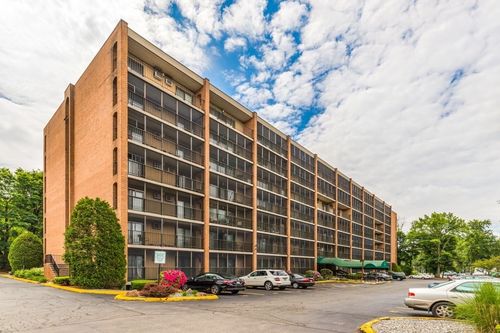 apt-1111-235 Winthrop St, Medford, MA, 02155-3834 | Card Image