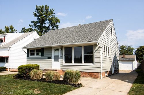 24791 Drakefield Ave, Euclid, OH, 44123-1409 | Card Image