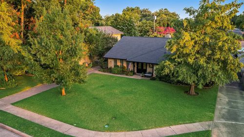 620 Cox Dr, Irving, TX, 75062-3626 | Card Image