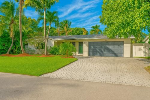 2219 Se 15th St, Pompano Beach, FL, 33062-7501 | Card Image
