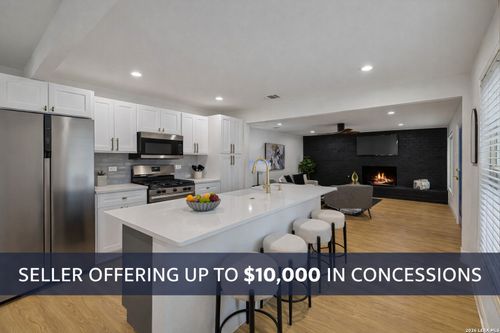 2918 Hatton St, San Antonio, TX, 78237-4425 | Card Image