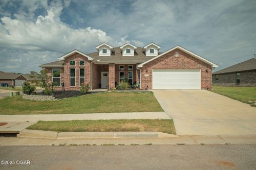329 E Greystone Sq, Webb City, MO, 64870-9277 | Card Image