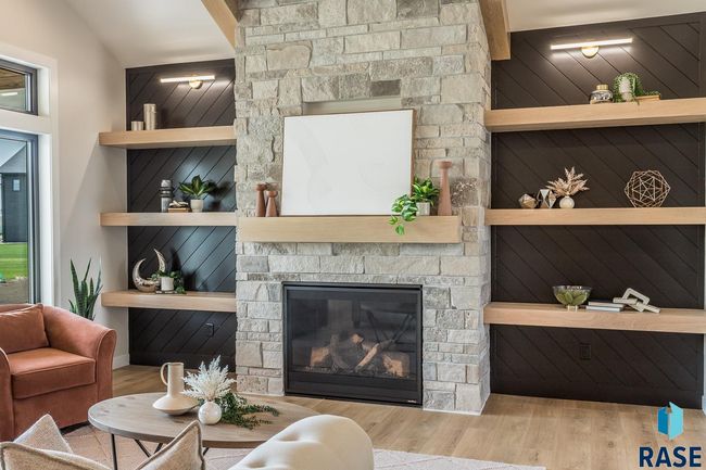 6613 E Corsair Dr, House other with 3 bedrooms, 3 bathrooms and null parking in Sioux Falls SD | Image 5