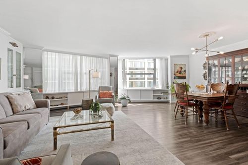 704-1610 N Prospect Avenue, Milwaukee, WI, 53202 | Card Image