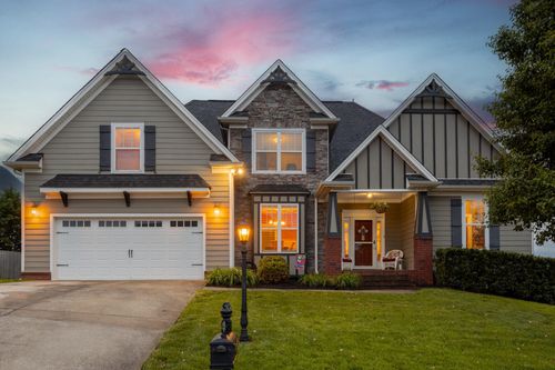 8802 Mckenzie Farm Dr, Ooltewah, TN, 37363-5973 | Card Image