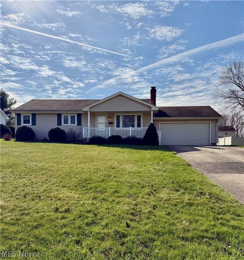 8615 Chesterton Drive, Poland, OH, 44514 | Card Image