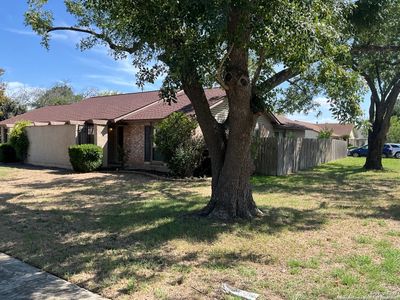 12311 Bridge Path St, House other with 4 bedrooms, 2 bathrooms and null parking in San Antonio TX | Image 2