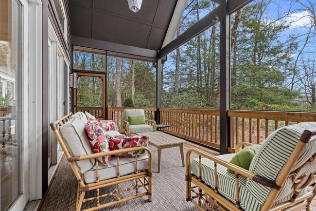 Screened Front Porch | Image 21