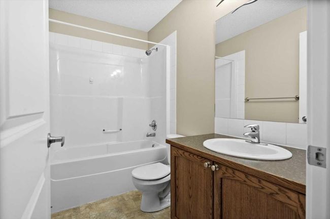 156 Rockyspring Grove Nw, Townhouse with 3 bedrooms, 3 bathrooms and 2 parking in Calgary AB | Image 33