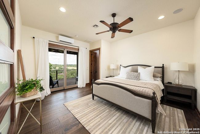 112 Juniper Pt, House other with 4 bedrooms, 5 bathrooms and null parking in Ingram TX | Image 18
