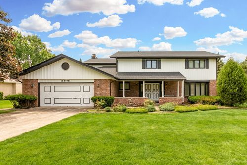 16W731 89th Pl, Willowbrook, IL, 60527-6087 | Card Image
