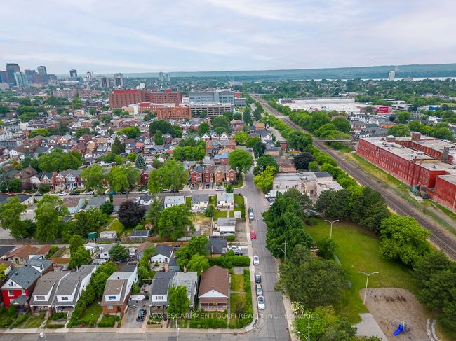 59 St Matthews Ave, House other with 0 bedrooms, 0 bathrooms and 2 parking in Hamilton ON | Image 19