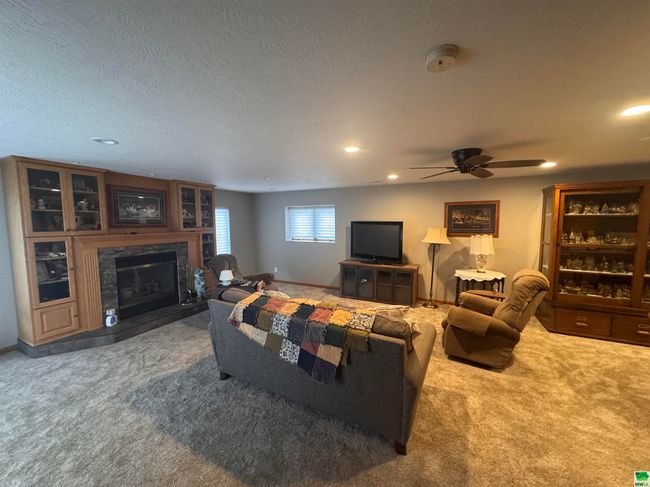 951 Springbrook Dr, House other with 3 bedrooms, 3 bathrooms and null parking in Hinton IA | Image 20
