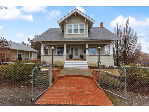 102 Ne Harrison St, Dufur, OR, 97021 | Card Image