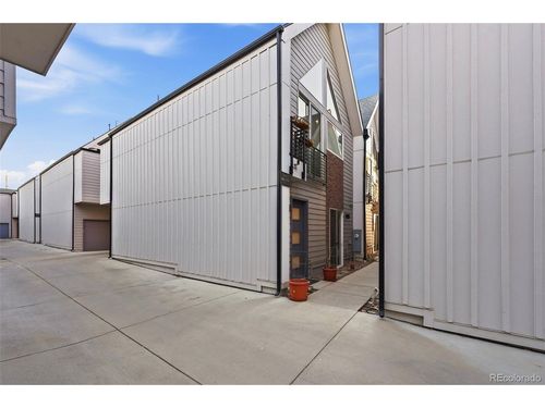 4-1-3411 N Albion St, Denver, CO, 80207-1807 | Card Image