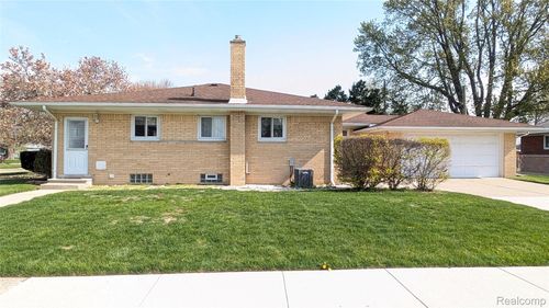 21562 Winshall Court, St Clair Shores, MI, 48081 | Card Image