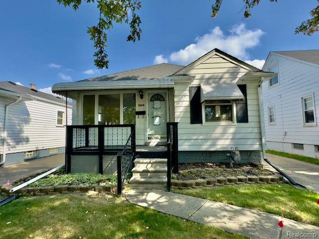 Philomene Blvd, Lincoln Park, MI 48146