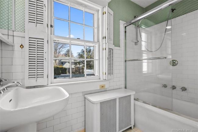 27 Spring Glen Ter, House other with 5 bedrooms, 4 bathrooms and null parking in Hamden CT | Image 25