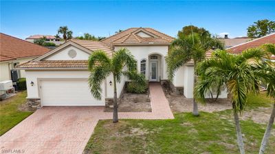 16404 Coco Hammock Way, House other with 3 bedrooms, 2 bathrooms and null parking in Fort Myers FL | Image 3