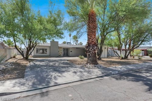 1607 Silver Mesa Way, Las Vegas, NV, 89169-2572 | Card Image