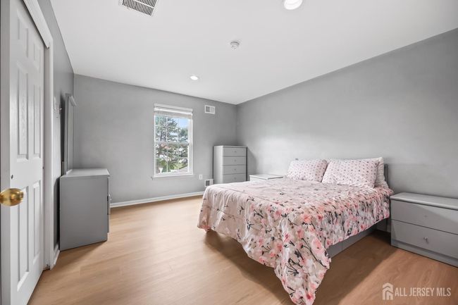 1004 Antoinette Dr, House other with 5 bedrooms, 3 bathrooms and null parking in Monroe NJ | Image 24