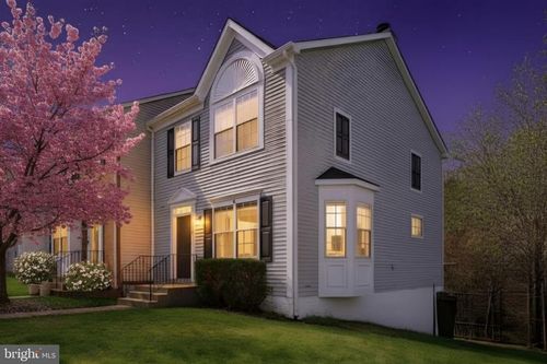 2760 Brier Pond Cir, WOODBRIDGE, VA, 22191-5136 | Card Image