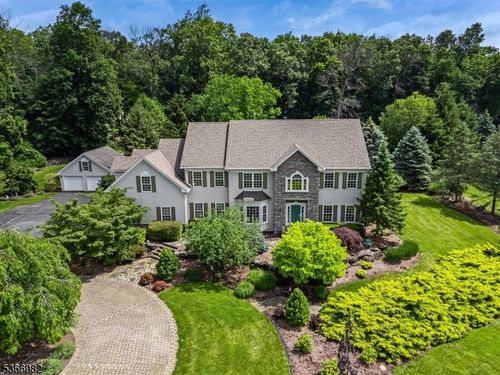 6 Woodfield Rd, Green Twp, NJ, 07821-2001 | Card Image