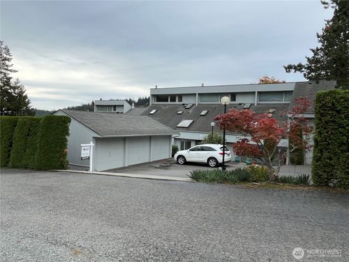 102 Shelter Bay Dr, La Conner, WA, 98257-9532 | Card Image