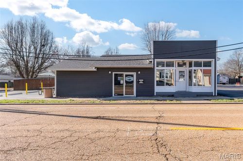 215 E Market St, Troy, IL, 62294-1511 | Card Image