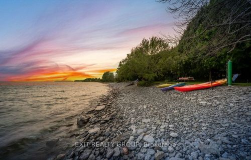 830 County Rd 20, Wellington, ON, K0K3L0 | Card Image