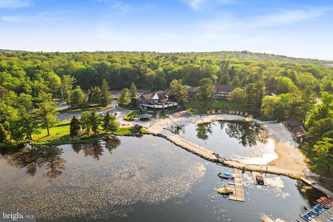 7 Red Oak Rd, House other with 3 bedrooms, 3 bathrooms and null parking in Lake Harmony PA | Image 85