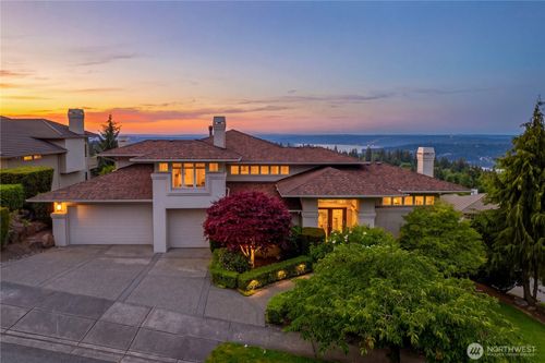 17288 Se 57th Pl, Bellevue, WA, 98006-5952 | Card Image