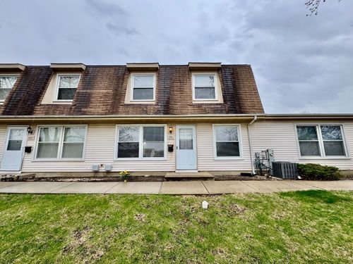1681 Queensbury Cir, Hoffman Estates, IL, 60169-6835 | Card Image