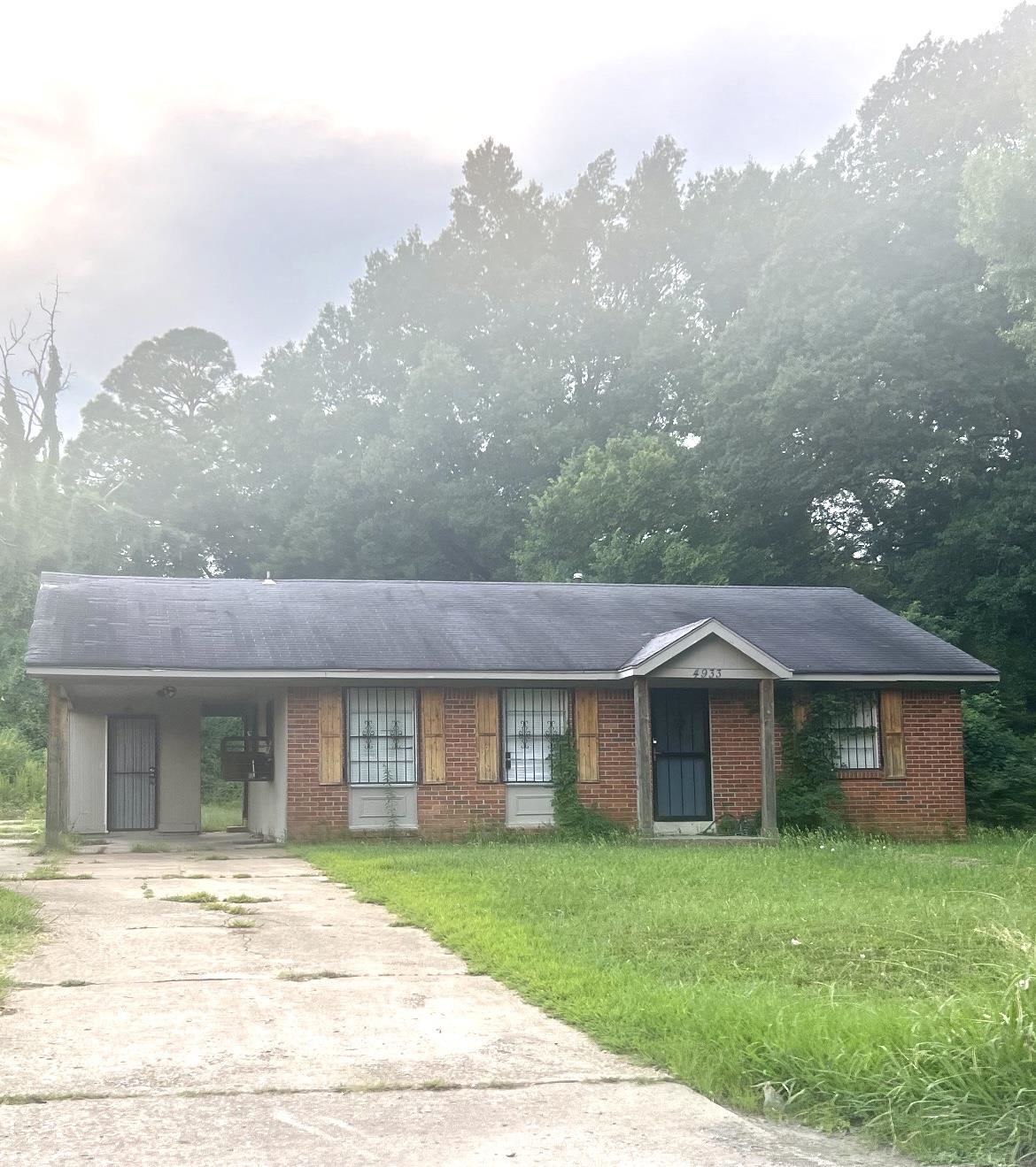 Leonard Rd, Memphis, TN 38109