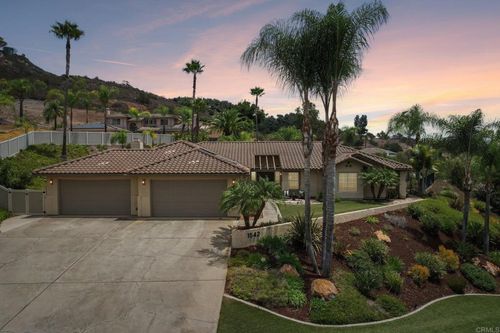 1542 Glasgow Ln, Escondido, CA, 92027 | Card Image