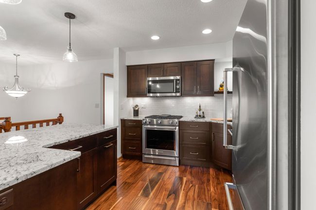 5605 Donegal Dr, Townhouse with 2 bedrooms, 2 bathrooms and null parking in Saint Paul MN | Image 5