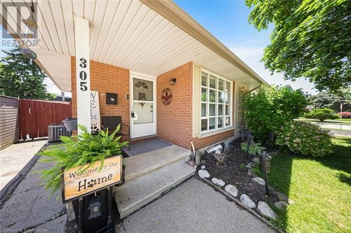 305 Hillcrest Rd, Cambridge, ON, N3H1B3 | Card Image