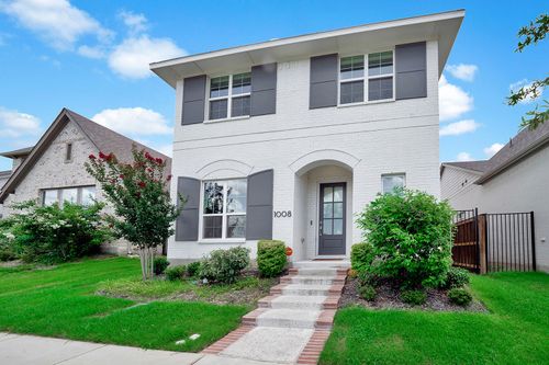 1008 Bolden Ave, Crowley, TX, 76036-4394 | Card Image