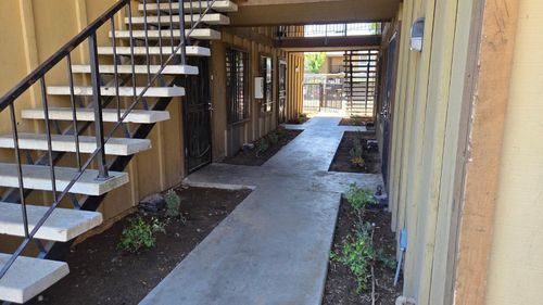 129-1221 N Peach Ave, Fresno, CA, 93727-2230 | Card Image