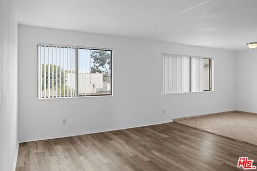 8-324 Stepney St, Inglewood, CA, 90302 | Card Image