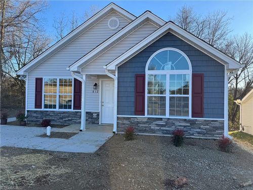 812 E Russell Ave, High Point, NC, 27260-6852 | Card Image