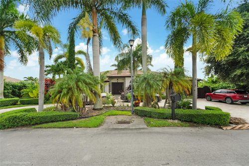 19880 Sw 134th Ave, Miami, FL, 33177-4108 | Card Image