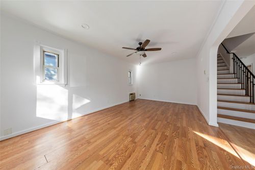 14579 6th Ave, Whitestone, NY, 11357-1615 | Card Image