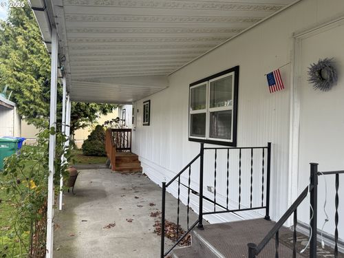 13045 Se Stark St, Portland, OR, 97233-1570 | Card Image